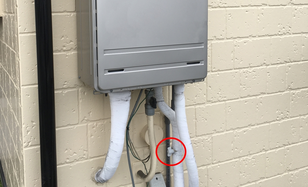 給湯器の止水栓