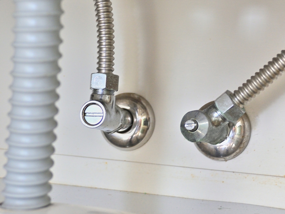  どうしても止水栓が回らないときの対処法