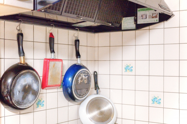 キッチンの壁が汚れる原因