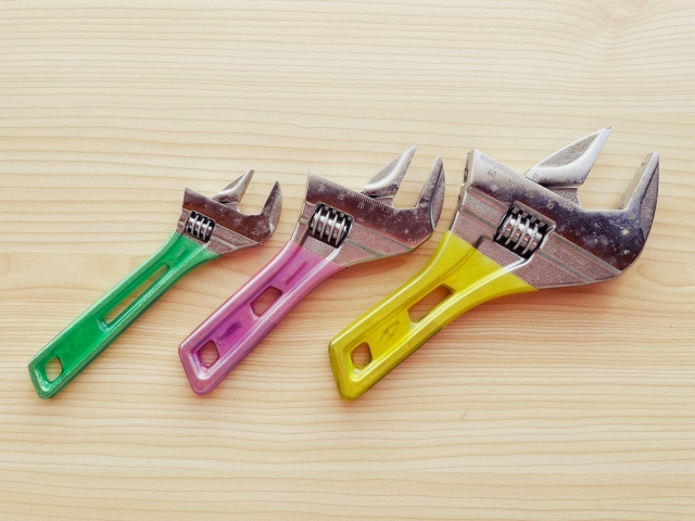 キッチンの蛇口が固いときの対処法