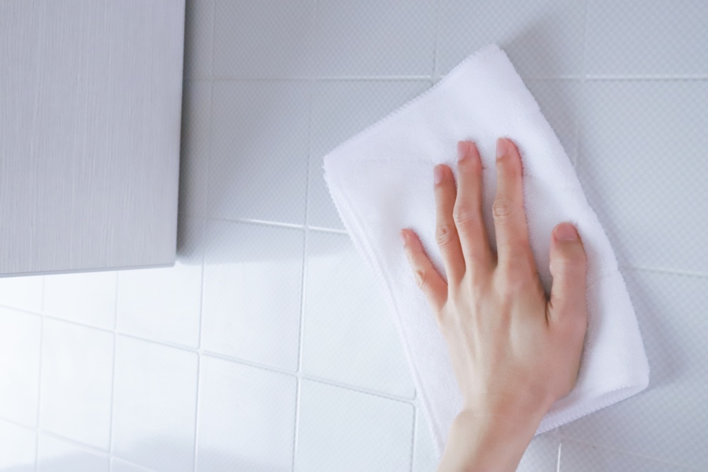 トイレの壁を汚さないための方法