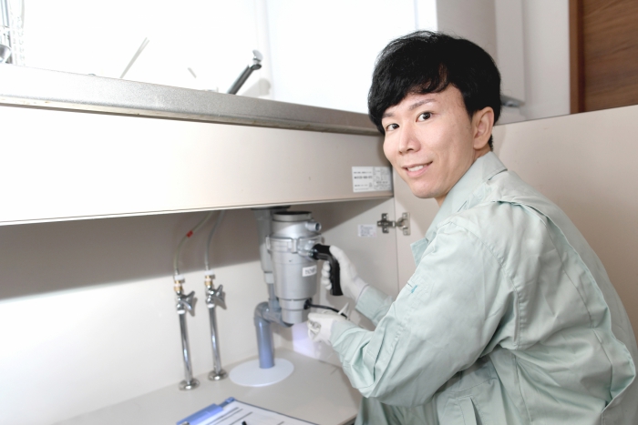 ディスポーザーを交換する水道修理業者