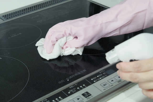 キッチンの焦げつき汚れの落とし方