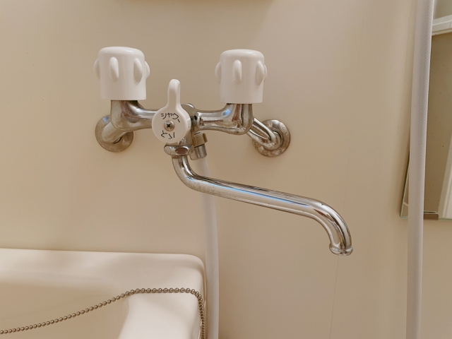 ツーハンドル水栓のハンドル修理方法