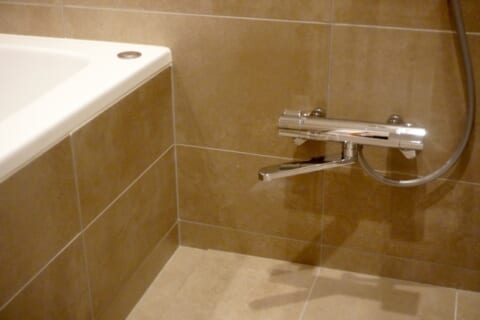 ユニットバスの蛇口から水漏れする主な原因