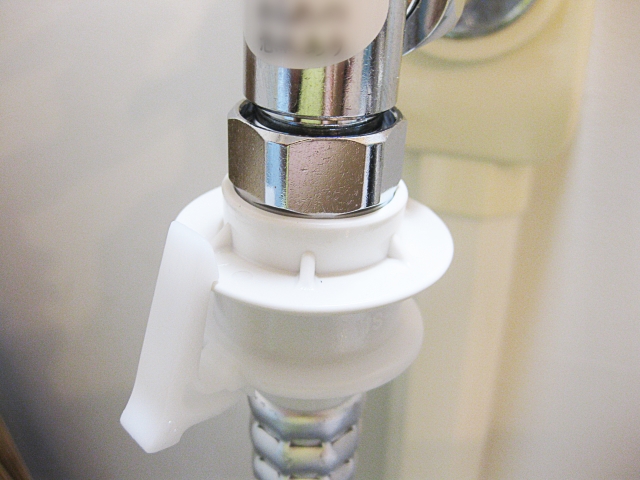 洗濯機蛇口のホースから水漏れするのを防ぐ方法