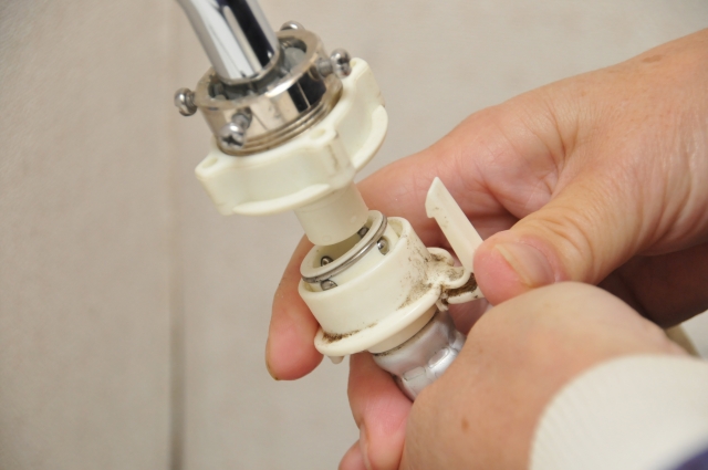 洗濯機蛇口先端をアタッチメント式に交換する方法