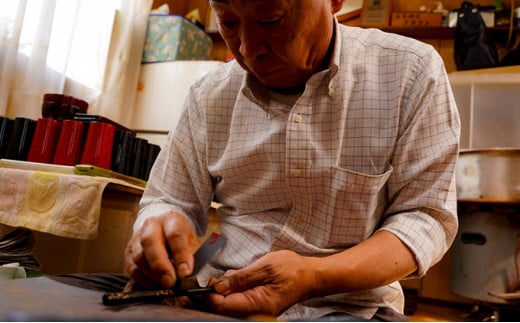  伝統の技術が光る「津軽塗　箸」