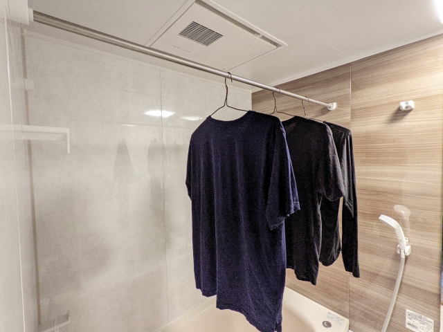 浴室に干してある洗濯物