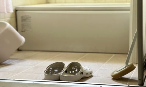 赤カビを落とすお風呂掃除の道具