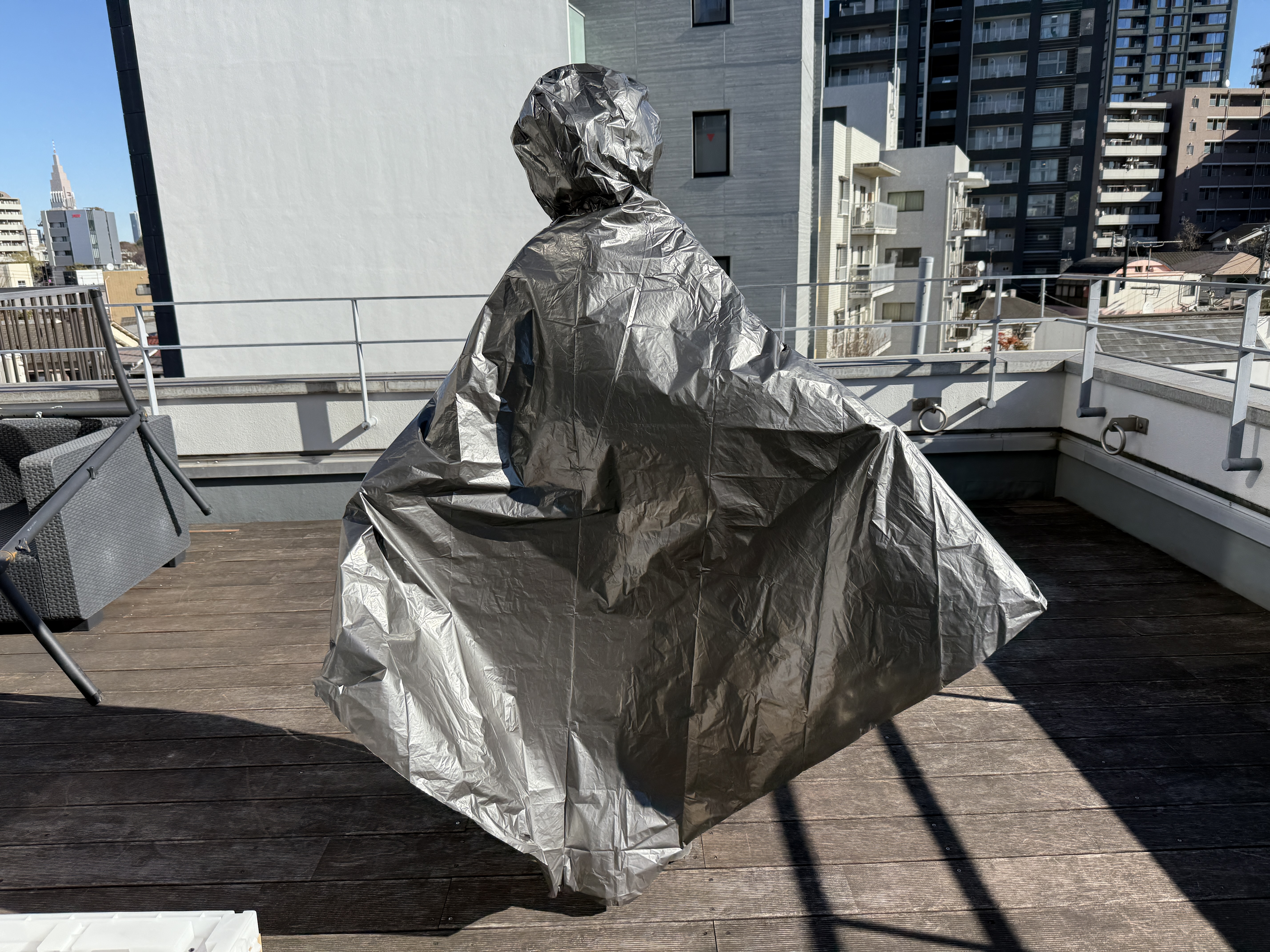 こちらは主に目隠しを重点的に考えた製品となります。プライバシーの確保が必要な際にとても役立つアイテムです。 何度も使いまわすことが可能ですので、最初に何かとセットで購入しておくのがおすすめです。