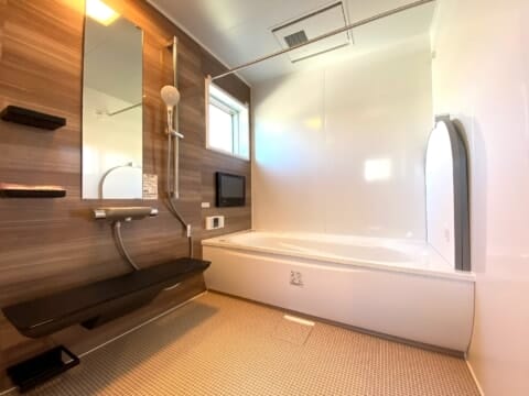 お風呂のカビ掃除　オキシクリーン