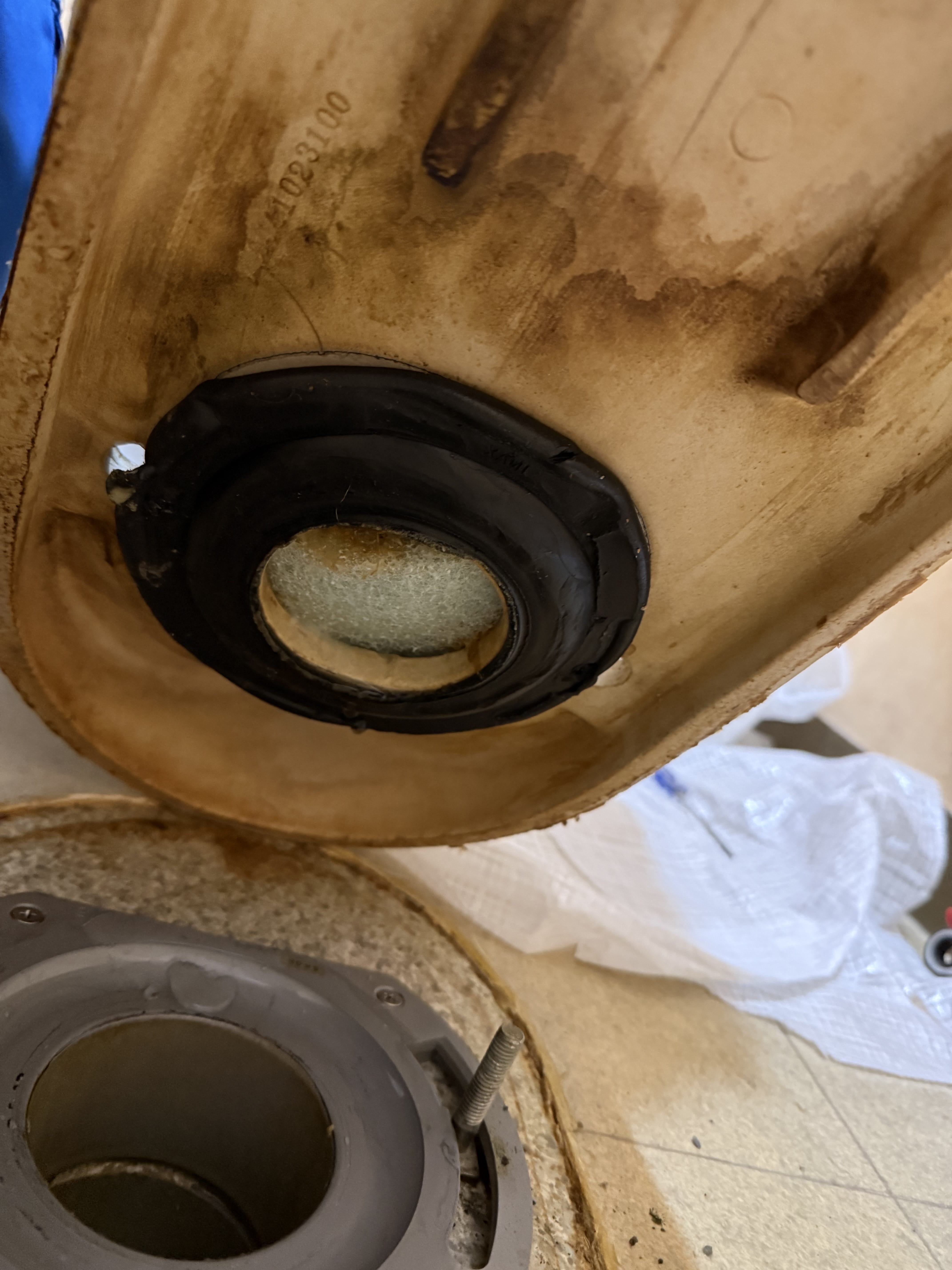 トイレにスポンジが入っています。