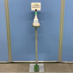 海津市の返礼品「足踏み式消毒液スタンド ふんでアンシン」の魅力