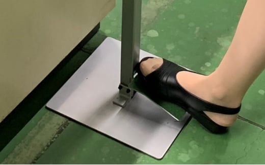 足踏み式消毒液スタンドの魅力