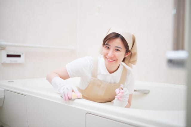 【汚れ別】みるみる落ちる！お風呂の掃除簡単術