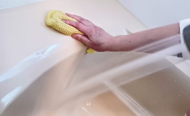 【基本編】お風呂の浴槽を掃除する手順