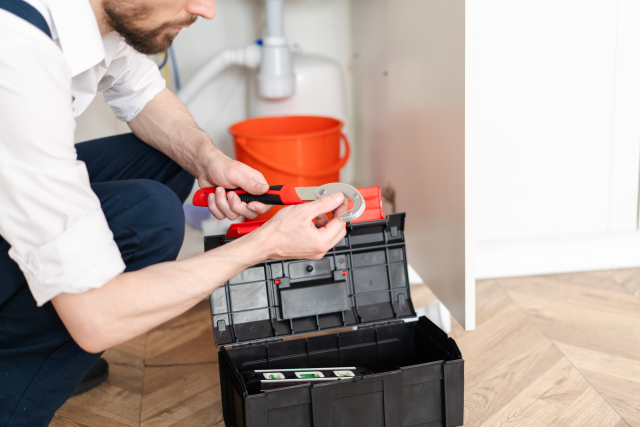 自分で修理できる？排水管の水漏れ対応