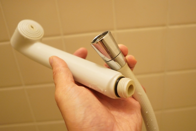 お風呂のシャワーホースを自分で交換する手順