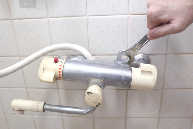 お風呂のシャワー水栓を自分で交換する手順
