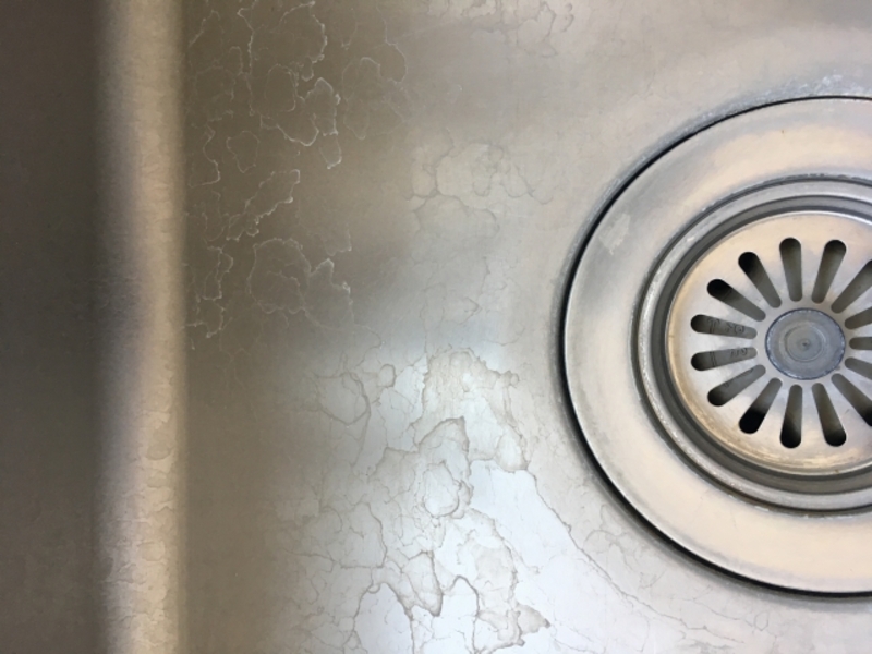 キッチンの水垢掃除をクエン酸で実施