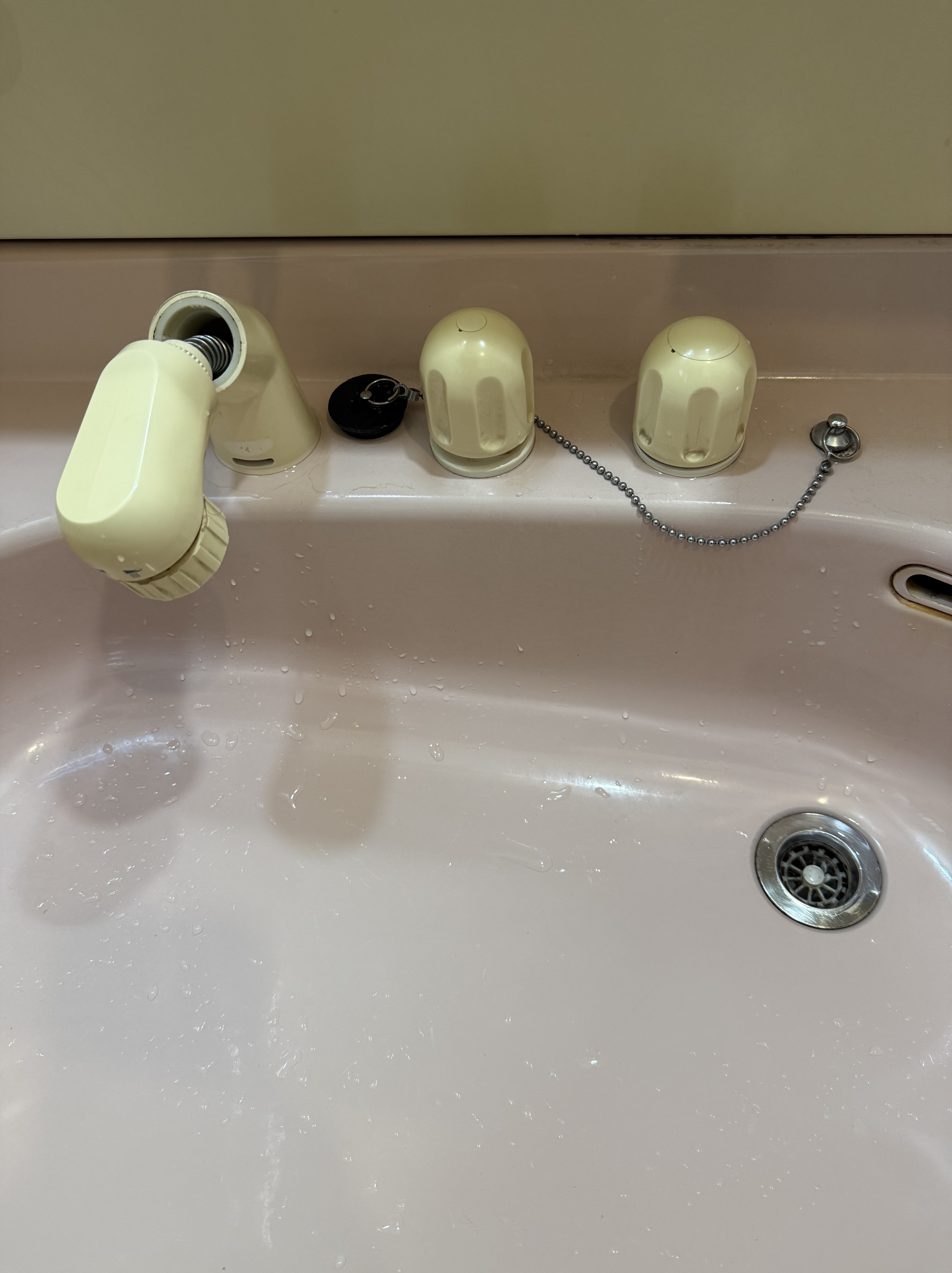 パナソニック3つ穴水栓交換前