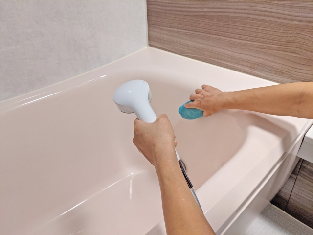 お風呂鏡の水垢を落とす方法