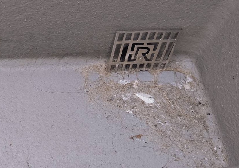 ベランダの排水溝をつまらせないための予防法