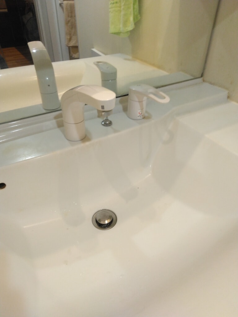 洗髪水栓 抗菌樹脂タイプ