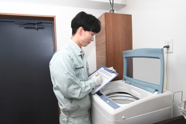 洗濯機の水漏れを専門業者に相談すべきケース