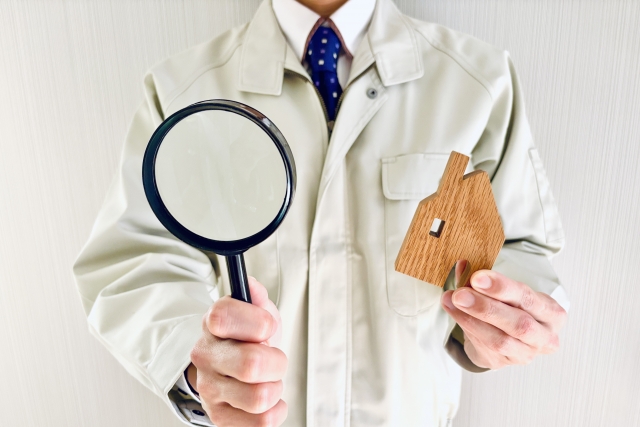 給水ホースからの水漏れを業者に依頼すべきシーン