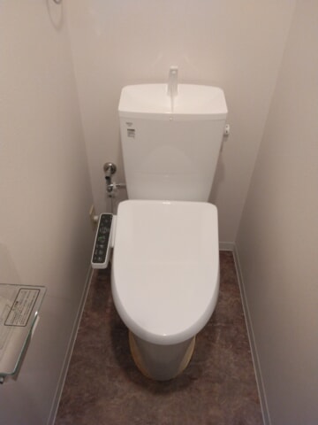 LIXIL標準型＋シャワートイレ