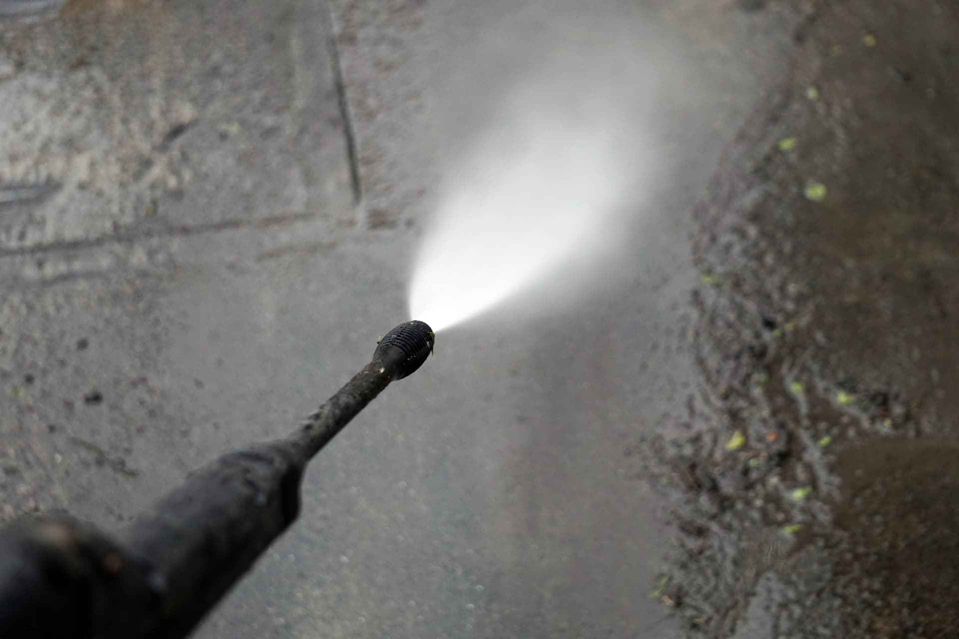排水管高圧洗浄は自分でできる?道具や作業手順・注意点を徹底解説