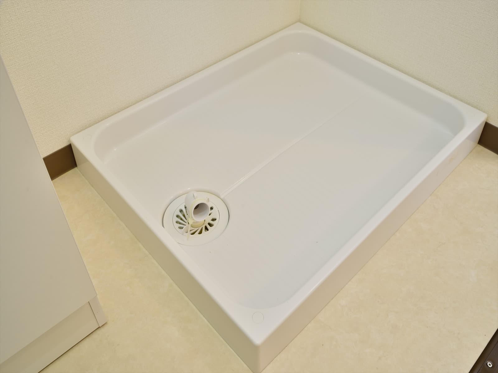マンションの洗濯機排水口が臭い!4つの原因と自分でできる解消法を解説