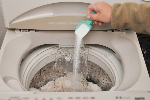 洗濯機の臭い取りに重曹は効果あり？使用方法と注意点について